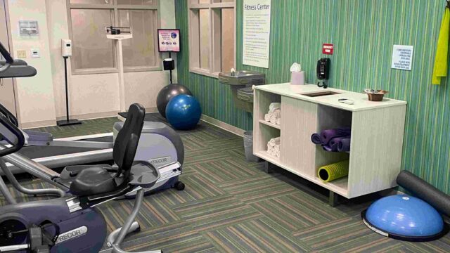 Holiday Inn Express & Suites Ontario Hotel Gym